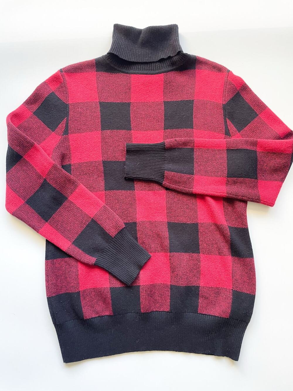 Vintage L.L.Bean Red and Black Buffalo Check Turtleneck Knit Sweater Size Small